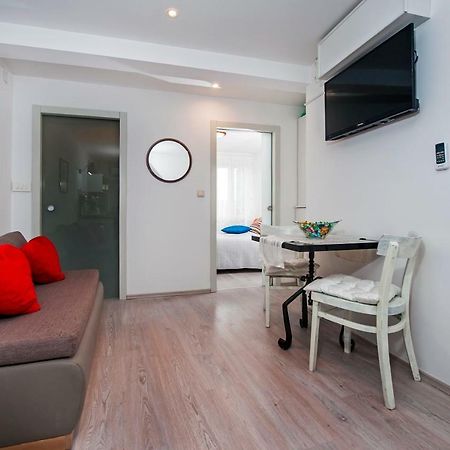 Apartman Delfin 罗维尼 外观 照片