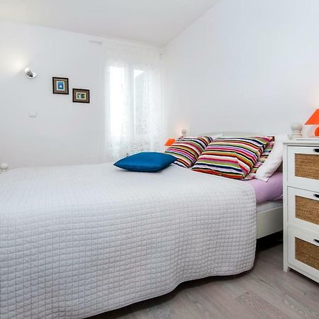 Apartman Delfin 罗维尼 外观 照片