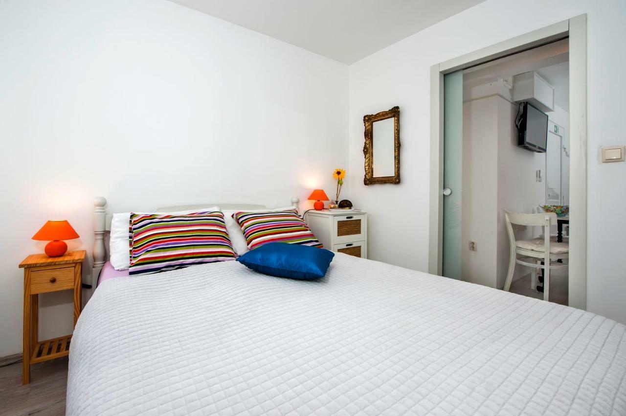 Apartman Delfin 罗维尼 外观 照片