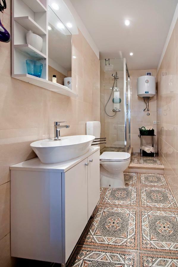 Apartman Delfin 罗维尼 外观 照片