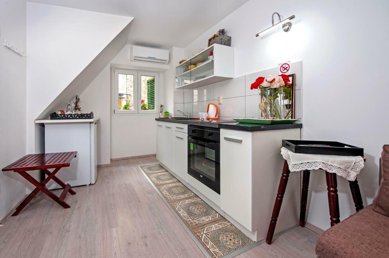 Apartman Delfin 罗维尼 外观 照片