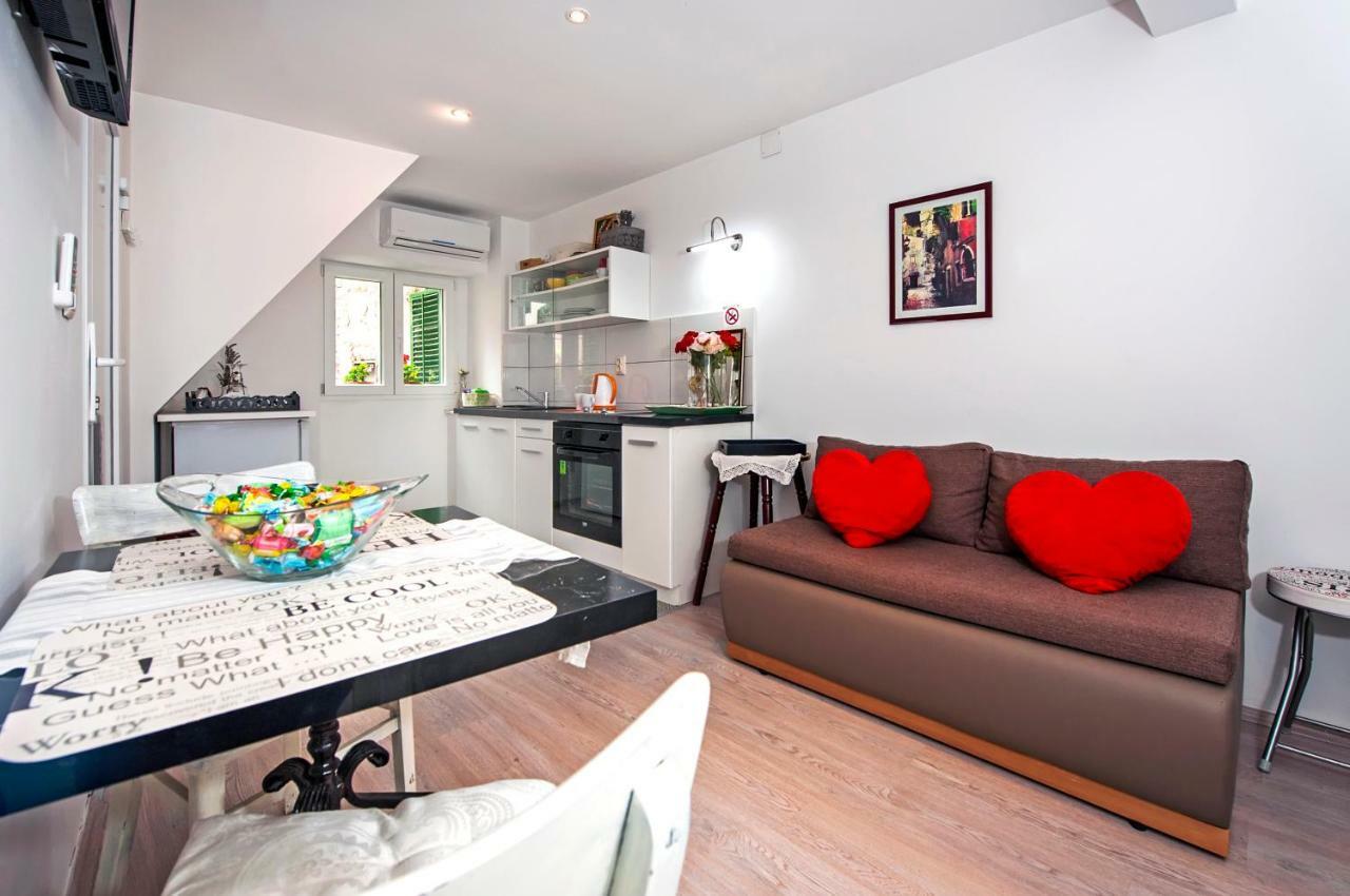 Apartman Delfin 罗维尼 外观 照片