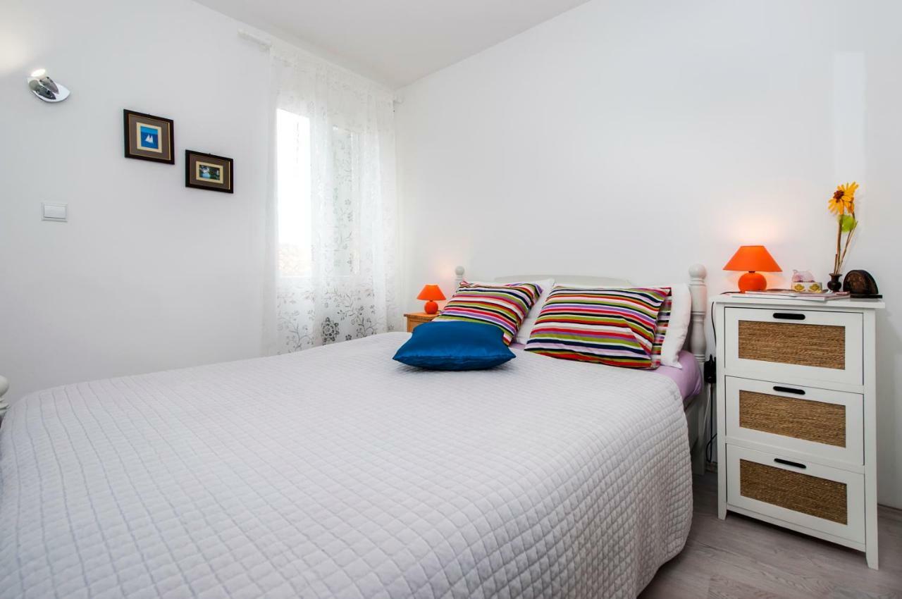 Apartman Delfin 罗维尼 外观 照片