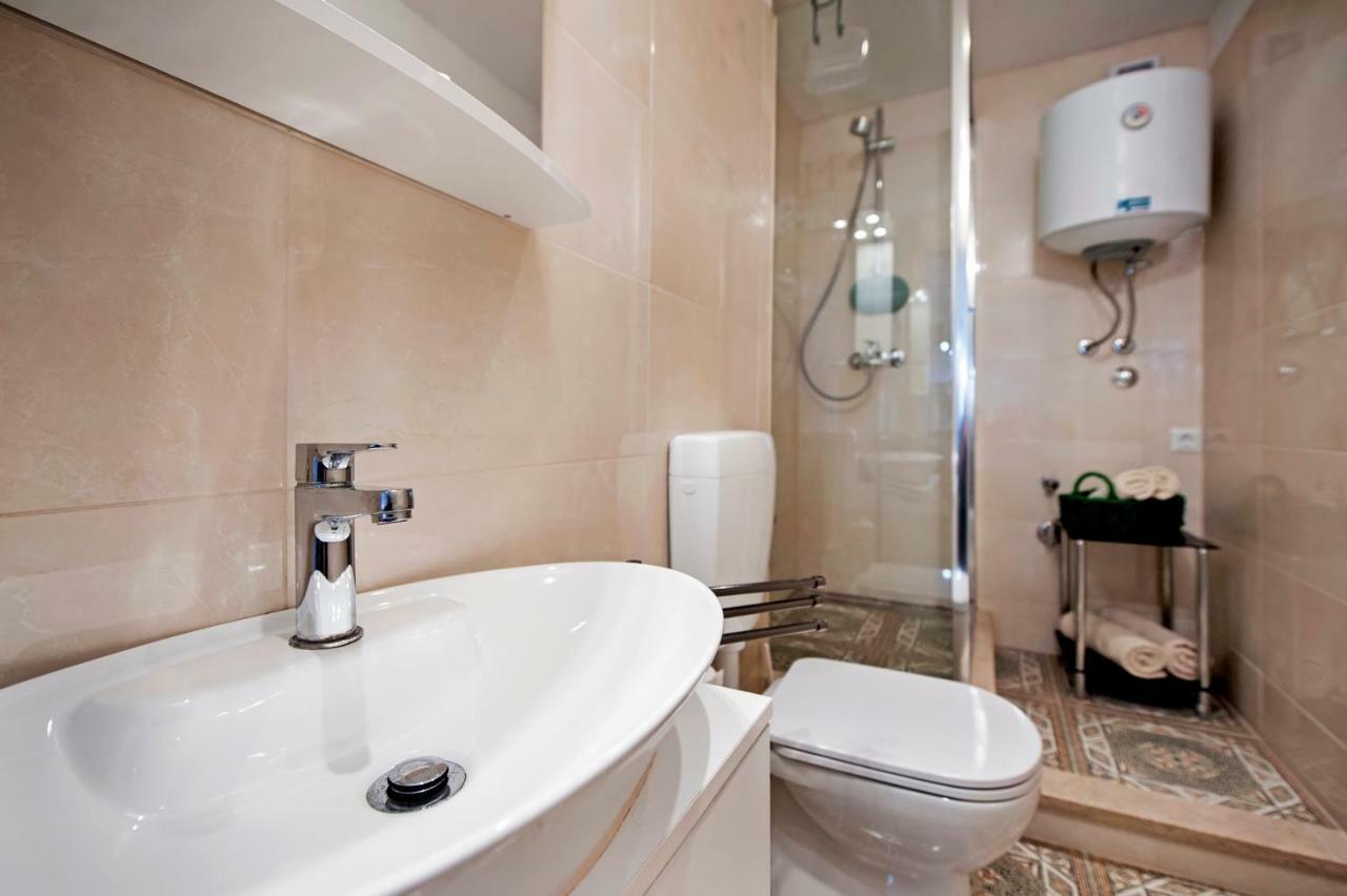Apartman Delfin 罗维尼 外观 照片